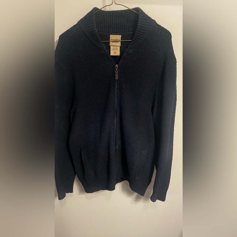 Men's Navy Sweater